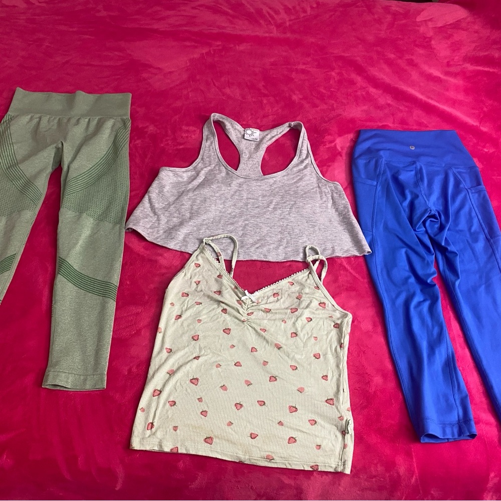 Stylish Women's Activewear Set - Green, Gray, Blue